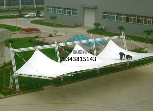 如何對(duì)PTFE膜材建筑進(jìn)行清洗？